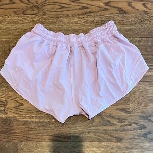 Lululemon Hotty Hot Shorts Size 4 2.5’ Inseam